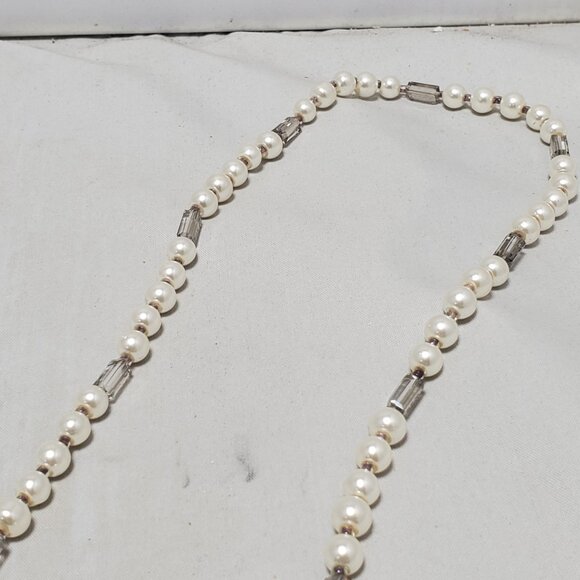 Ali Khan 7-Strand Pearl & Clear Glass Necklace with gift box - Picture 4 of 9